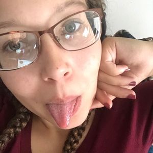 Meet your Posher, Kara